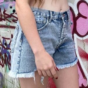 Denim midrise cut off light wash light distress shorts